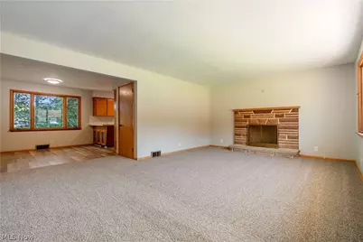 114 Keeferview Street NW, Navarre, OH 44662 - Photo 3