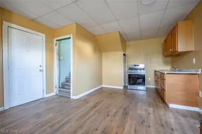 604 Oby Place NW, Canton, OH 44703 - Photo 5