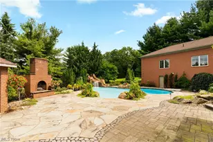 2389 Amberwood Cir NE, Massillon, OH 44646 - Photo 35
