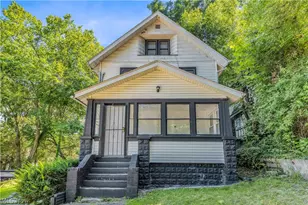 712 Roselle Ave, Akron, OH 44307 - Photo 1