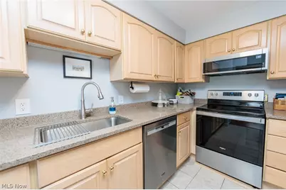 12500 Edgewater Drive #303, Oakwood, OH 44107 - Photo 15