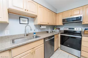 12500 Edgewater Dr, Oakwood, OH 44107 - Photo 15