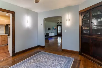 423 Bradley Lane, Youngstown, OH 44504 - Photo 5
