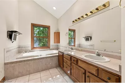 11735 Tall Pines Drive, Chardon, OH 44024 - Photo 19
