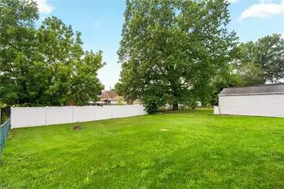 3008 Helen Place NW, Canton, OH 44708 - Photo 11