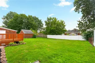 3008 Helen Pl NW, Canton, OH 44708 - Photo 7