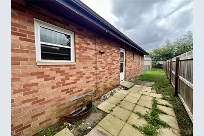 1589 Bronson Road, Akron, OH 44305 - Photo 11