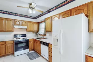 841 Caddo Ave, Akron, OH 44305 - Photo 15