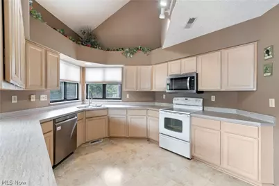 3919 Marsh View Drive, Green, OH 44319 - Photo 15