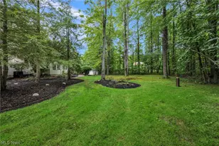 8215 Eagle Ridge Dr, Concord Twp, OH 44077 - Photo 29