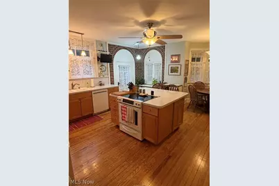 276 S Rose Boulevard, Akron, OH 44313 - Photo 9