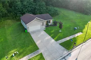 202 Home St, Rittman, OH 44270 - Photo 3