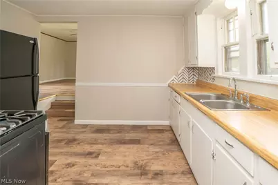 3045 Hayne Road, Akron, OH 44312 - Photo 9