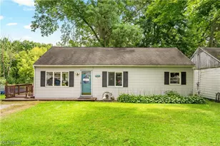 1431 Pin Oak Dr, Akron, OH 44312 - Photo 1