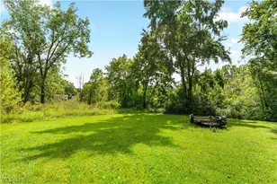 1431 Pin Oak Dr, Akron, OH 44312 - Photo 7