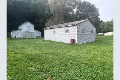 48013 E Brown Peavine Road, Jacobsburg, OH 43933 - Photo 9