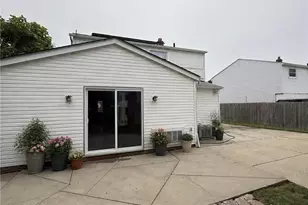 1077 E 347th St, Eastlake, OH 44095 - Photo 15