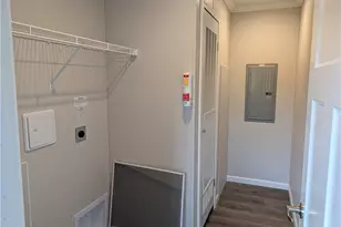235 Edgecliff W, Elyria, OH 44035 - Photo 9
