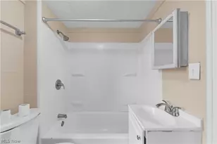 845 Dayton St, Akron, OH 44310 - Photo 21