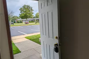 1539 Whitehall Blvd, Kent, OH 44240 - Photo 9