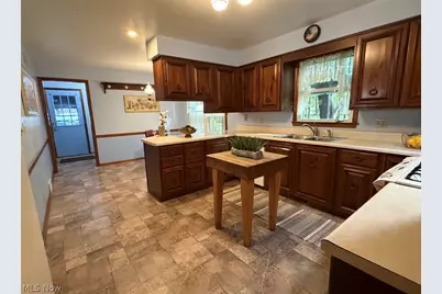 7342 Hubbard Bedford Road, Hubbard, OH 44425 - Photo 15