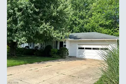 443 Lansing Road, Akron, OH 44312 - Photo 1