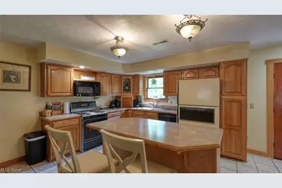 7707 Pioneer Drive, Blue Rock, OH 43720 - Photo 9