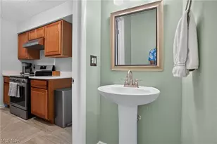 7970 Mentor Ave, Mentor, OH 44060 - Photo 17