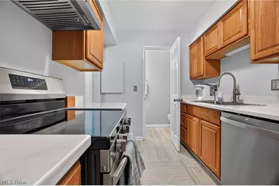 7970 Mentor Avenue #I-7, Mentor, OH 44060 - Photo 15