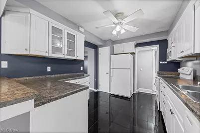 578 E Dartmoor Avenue, Green Hills, OH 44131 - Photo 15