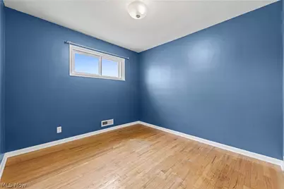578 E Dartmoor Avenue, Green Hills, OH 44131 - Photo 23