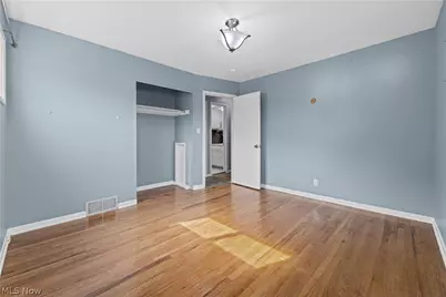 578 E Dartmoor Avenue, Green Hills, OH 44131 - Photo 29