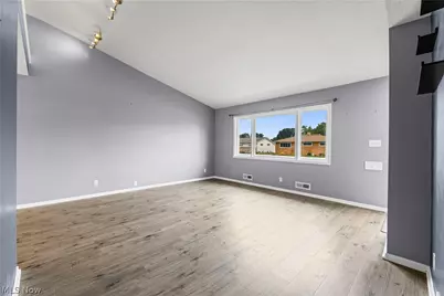 578 E Dartmoor Avenue, Green Hills, OH 44131 - Photo 19