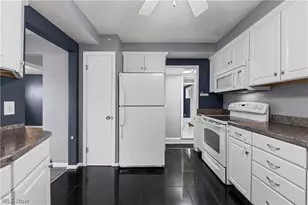 578 E Dartmoor Ave, Green Hills, OH 44131 - Photo 17