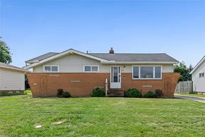 578 E Dartmoor Avenue, Green Hills, OH 44131 - Photo 1