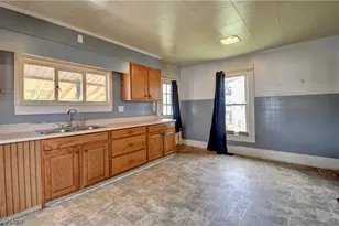411 5th St NW, New Philadelphia, OH 44663 - Photo 11