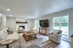 6466 Ridgewood Rd, Wadsworth, OH 44281 - Photo 9