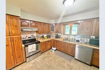 728 Hazelwood Drive, Vermilion, OH 44089 - Photo 5