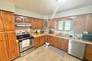 728 Hazelwood Dr, Vermilion, OH 44089 - Photo 5