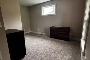 2976 Greenleaf Rd, Akron, OH 44312 - Photo 13
