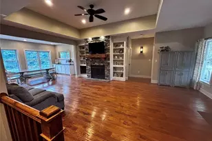 2976 Greenleaf Rd, Akron, OH 44312 - Photo 7