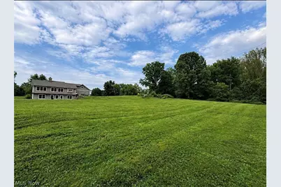 2976 Greenleaf Road, Akron, OH 44312 - Photo 3
