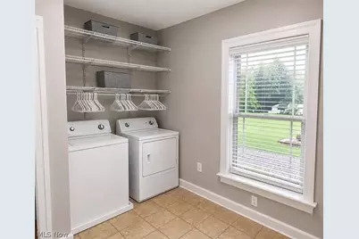2976 Greenleaf Road, Akron, OH 44312 - Photo 17