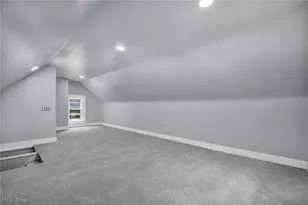950 Haynes St, Akron, OH 44307 - Photo 21