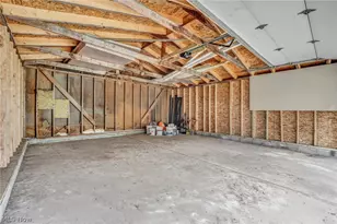 950 Haynes St, Akron, OH 44307 - Photo 27