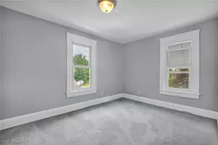 950 Haynes St, Akron, OH 44307 - Photo 15