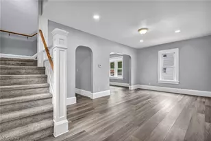 950 Haynes St, Akron, OH 44307 - Photo 11