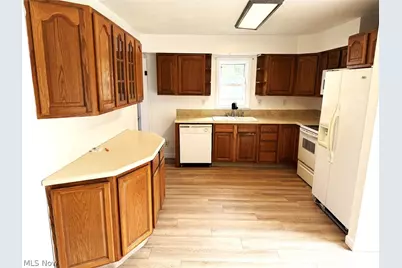9408 Tallmadge Road, Diamond, OH 44412 - Photo 13