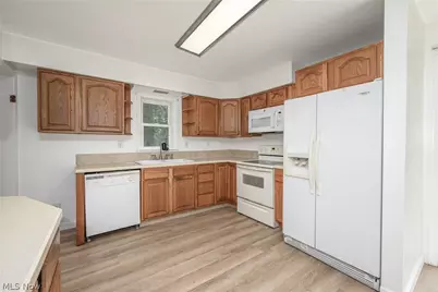 9408 Tallmadge Road, Diamond, OH 44412 - Photo 9