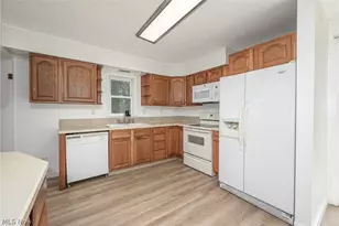 9408 Tallmadge Rd, Diamond, OH 44412 - Photo 9